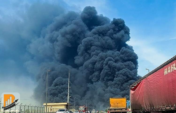 افشای میزان خسارت محوطه منفجر شده بندر شهید رجایی افشای میزان خسارت محوطه منفجر شده بندر شهید رجایی